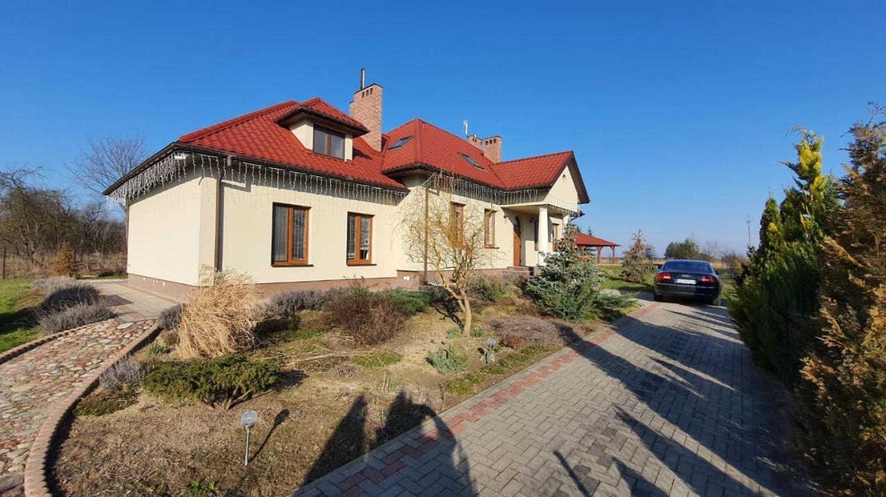 Agroturystyka U Izabelli Niemce Exteriör bild